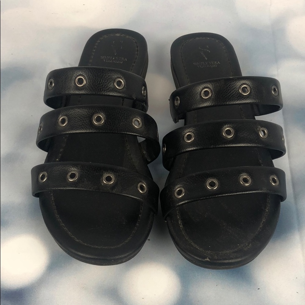 Vera Wang grommet sandals - Picture 2 of 4